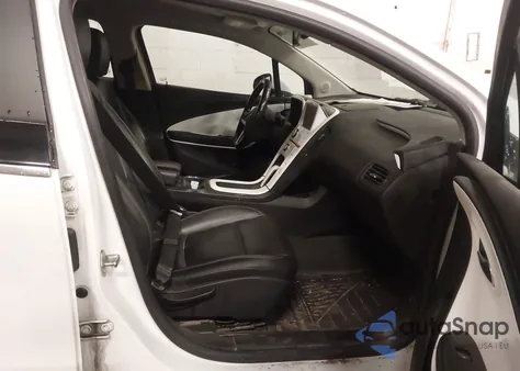 2014 Chevrolet Volt from USA, damaged, VIN 1G1RB6E43EU162696